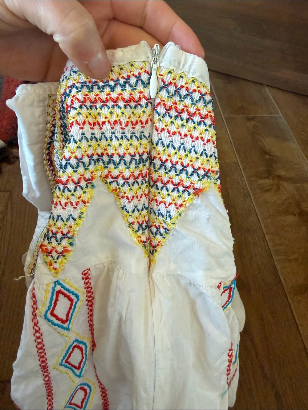 Vintage Prana White Embroidered Boho tank with Multicolor Geometric Stitching M - Picture 5 of 8